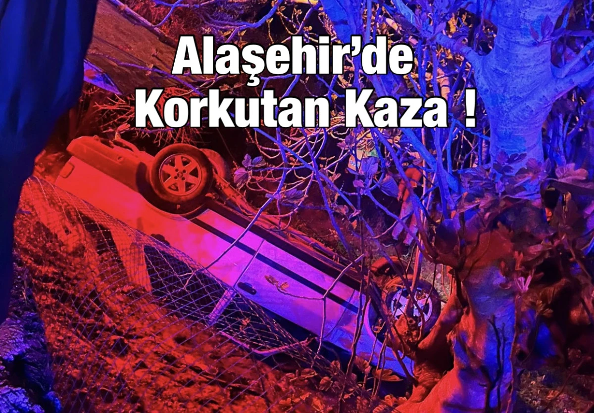 Alaşehir&rsquo;de Otomobil Dereye U&ccedil;tu