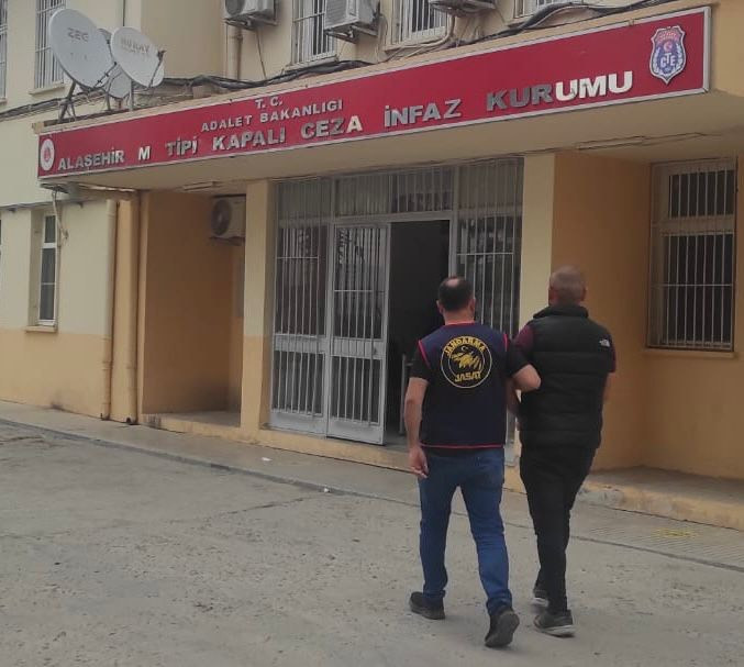 Firari FETÖ üyesi Alaşehir’de yakalandı