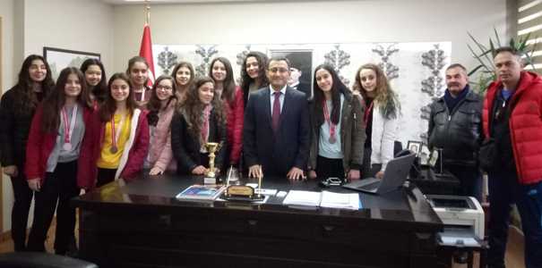 BAŞARILI ÖĞRENCİLERDEN UÇGUN'A ZİYARET